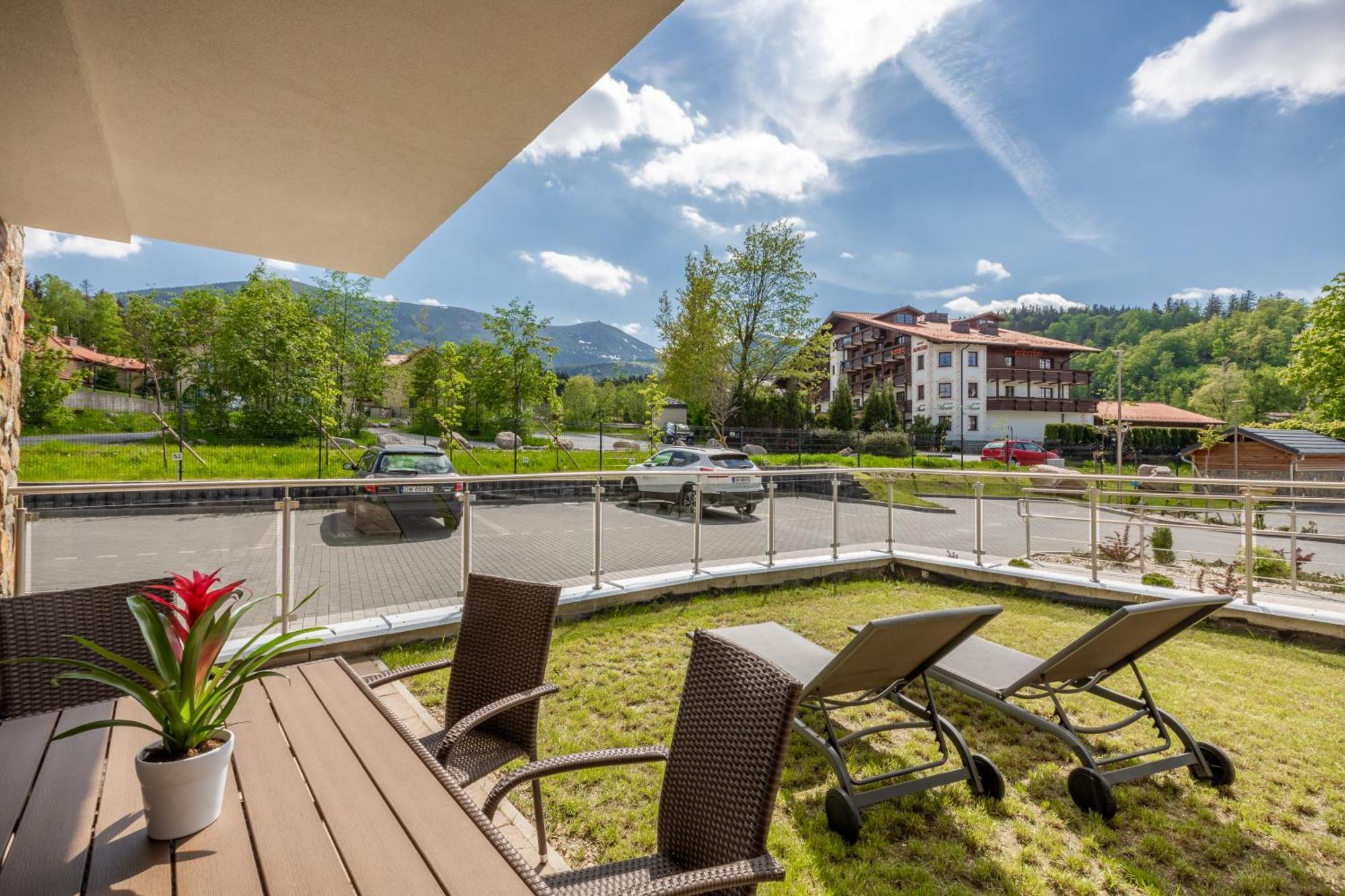 Apartamenty Bluesky - Ogrodnicza 7 I 9 - Z Widokiem Na Gory, W Zielonej Okolicy, Blisko Centrum I Atrakcji Karpacza 객실 사진