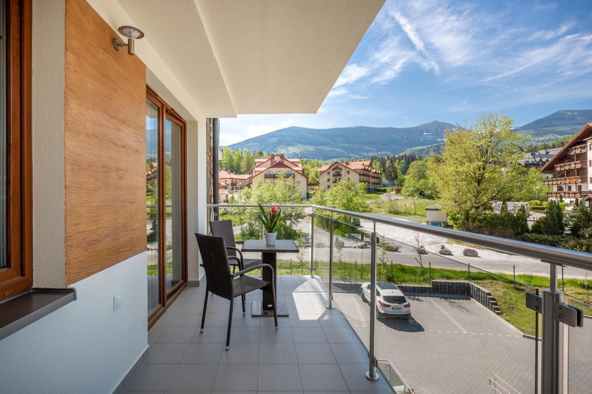 Apartamenty Bluesky - Ogrodnicza 7 I 9 - Z Widokiem Na Gory, W Zielonej Okolicy, Blisko Centrum I Atrakcji Karpacza 객실 사진